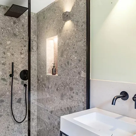 Flocke Schneehase Διαμέρισμα *